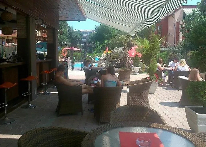 Hotel apartamentowy Bahami Słoneczny Brzeg