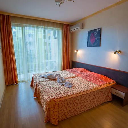 Bahami Aparthotel 3*