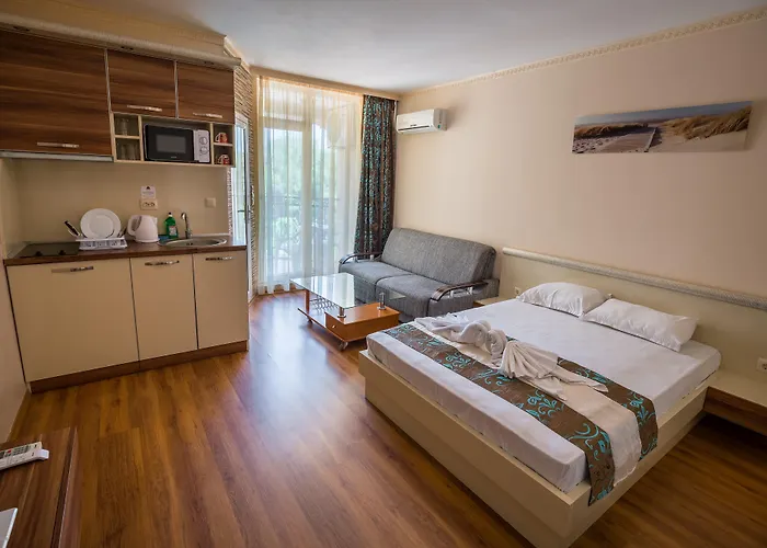 Apartmanhotel Bahami Napospart