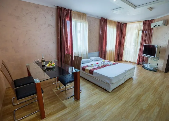 Apartmanhotel Bahami 3*