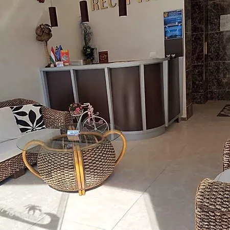 Aparthotel Bahami