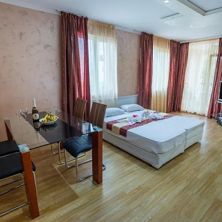 Apart Otel Bahami 3*