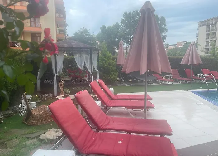 Apartmanhotel Bahami 3*