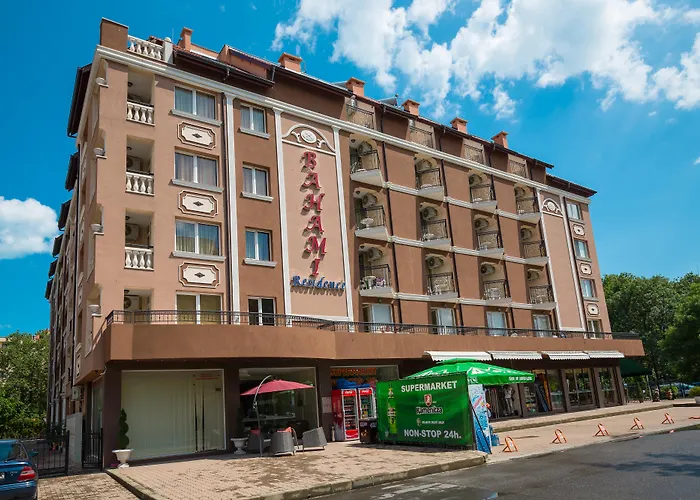 Apartmanhotel Bahami 3*