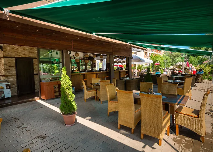 Bahami Apartmanhotel 3*