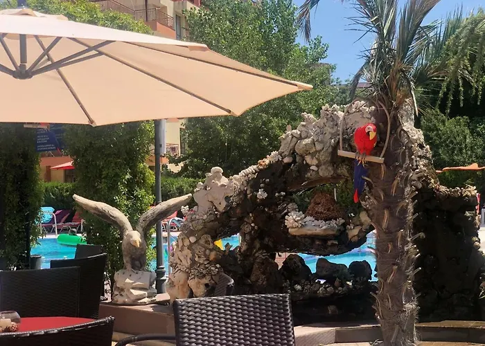 Apartmanhotel Bahami 3*